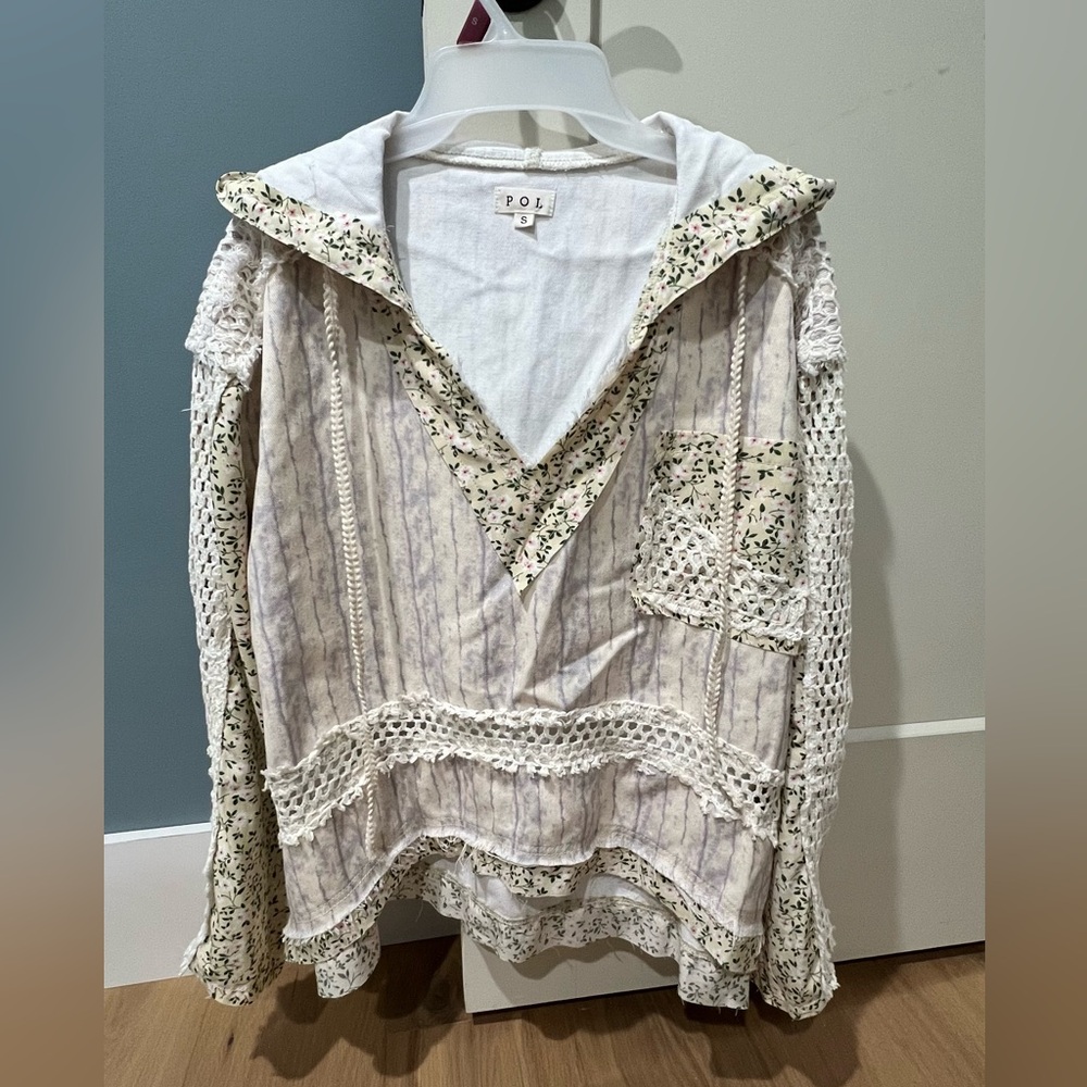 Pol size small floral Lace Hoodie.